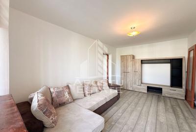 Apartament cu 2 camere semidecomandat, mobilat în Micro 4