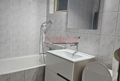 Apartament cu 3 camere decomandat în Tineretului
