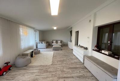 Apartament cu 5 camere decomandat, mobilat în Bogdăneștilor