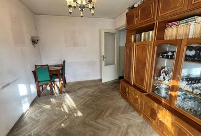 Apartament cu 3 camere semidecomandat în Km 4-5 - 10