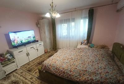 Apartament cu 2 camere decomandat în Timpuri Noi