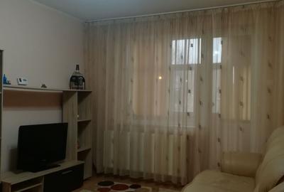Apartament cu 2 camere semidecomandat în Craiovei - 4
