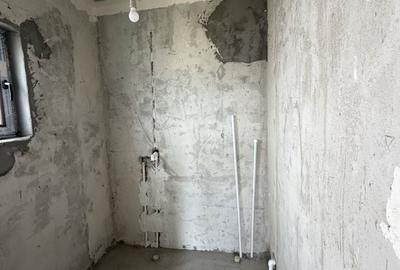 Casă cu 5 camere cu Teren 335 Mp în Central