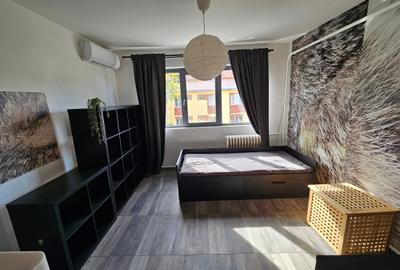 Garsonieră decomandată în Complex Studențesc