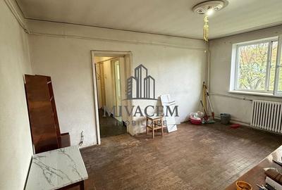 Apartament cu 3 camere semidecomandat în Calea București - 1