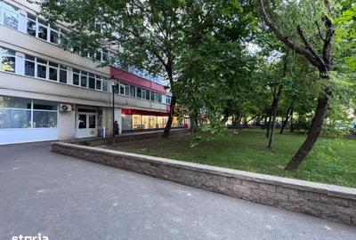 Apartament cu 3 camere decomandat în Berceni