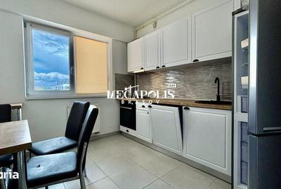 Apartament cu 3 camere decomandat în Tractorul - 9