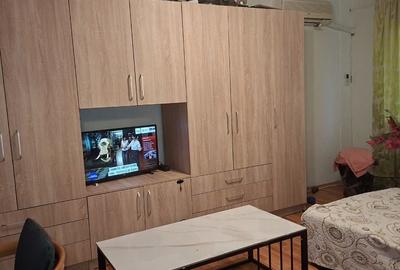 Apartament cu 3 camere decomandat în Rovine - 6