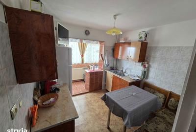 Apartament cu 2 camere decomandat în Florilor - 4