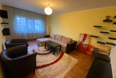 Apartament cu 2 camere decomandat în Micro 21 - 1