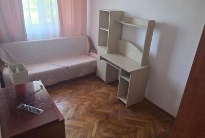 Apartament cu 3 camere semidecomandat în Central - 8