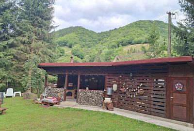 Casă cu 4 camere cu Teren 900 Mp în Florești