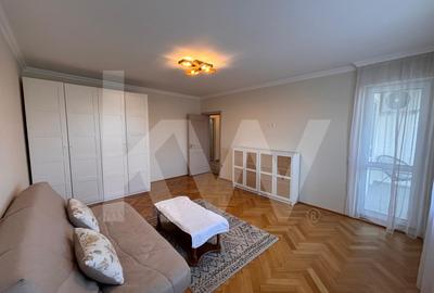 Apartament cu 2 camere decomandat, mobilat în Trei Stejari