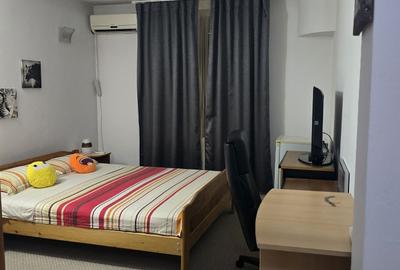 Casă cu 10 camere cu Teren 370 Mp în Nord