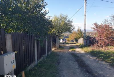 Teren de 2525 mp, în Bârnova