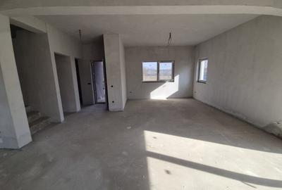 Duplex cu 4 camere cu Canalizare în Gilău - 4