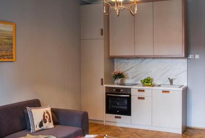 Apartament cu 3 camere decomandat, mobilat în Central - 4