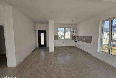 Casă cu 4 camere cu Teren 340 Mp în Tunari