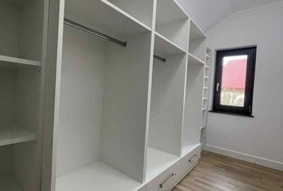 Casă cu 5 camere cu Teren 580 Mp în Central