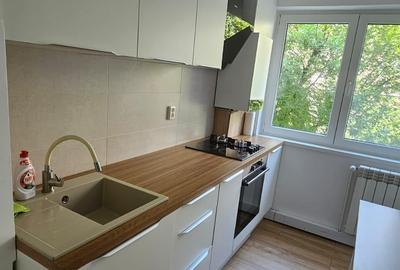 Apartament cu 3 camere semidecomandat, mobilat în Lujerului - 2