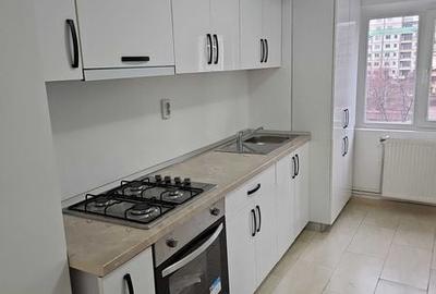Apartament cu 4 camere în Republicii