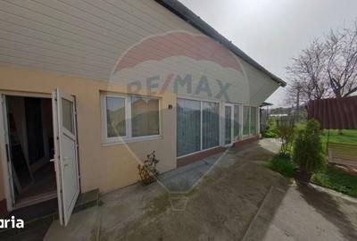 Casă cu 4 camere cu Teren 938 Mp în Central - 3