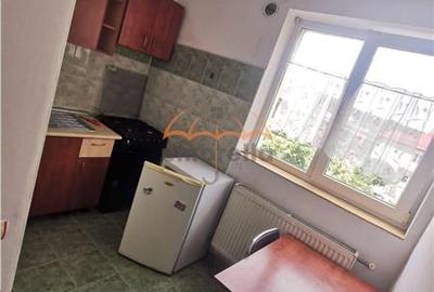 Garsonieră decomandată în Plopilor - 11
