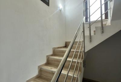 Casă cu 4 camere cu Teren 263 Mp în Sânmihaiu Român