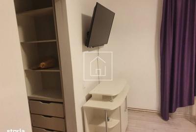 Apartament cu 3 camere decomandat în Piața Cluj
