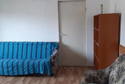 Apartament cu 2 camere semidecomandat în Decebal