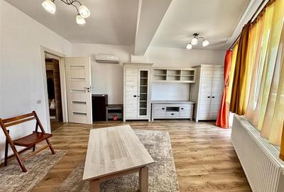 Apartament cu 2 camere decomandat, mobilat în Tractorul