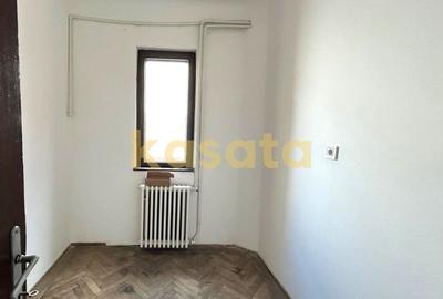 Apartament cu 4 camere circular în Banu Manta - 11