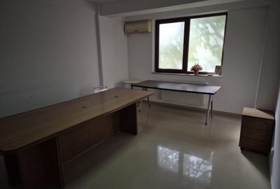 Apartament cu 4 camere în Central