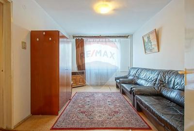 Apartament cu 2 camere semidecomandat în Florilor