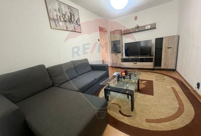 Apartament cu 2 camere semidecomandat, mobilat în Malu Roșu - 1