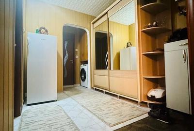 Apartament cu 2 camere decomandat în Nicolina