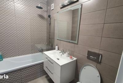 Apartament cu 3 camere semidecomandat, mobilat în Florești - 1