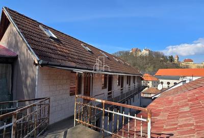 Casă individuală cu 13 camere cu Canalizare în Central - 11