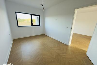 Casă cu 3 camere cu Teren 200 Mp în Central