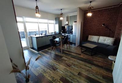 Apartament cu 2 camere semidecomandat, mobilat în Dâmbul Rotund
