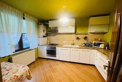 Casă cu 4 camere cu Teren 234 Mp în Central
