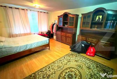 Casă cu 5 camere cu Teren 250 Mp în Central - 1