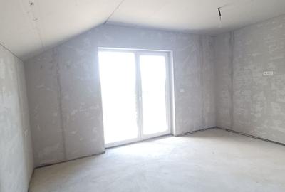 Casă cu 3 camere cu Teren 540 Mp în Vladimirescu