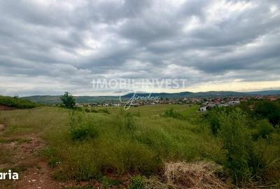Teren de 1400 mp, în Micești