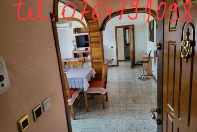 Apartament cu 3 camere semidecomandat în Ultracentral