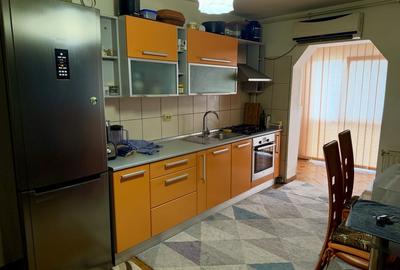 Apartament cu 3 camere semidecomandat, mobilat în Ampoi 3 - 3