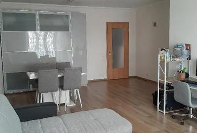 Apartament cu 3 camere decomandat în Central - 1