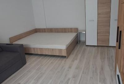 Garsonieră decomandată în Central