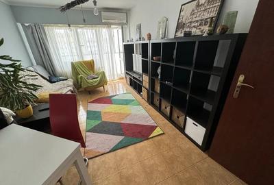 Apartament cu 3 camere decomandat în Bucur Obor