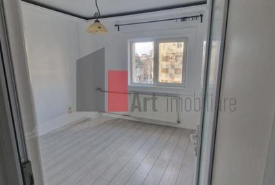 Apartament cu 2 camere semidecomandat în Moșilor
